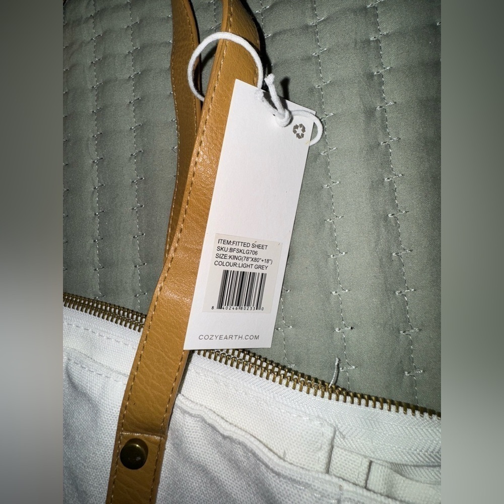 Cozy Earth tote bags (there are two). Both of them for the prices of one!! - Picture 8 of 9